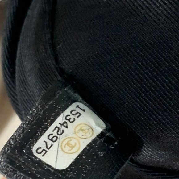 Guaranteed Authentic CHANEL Original Clasp Boy Tote Black Cream Leather $3500 - Picture 7 of 10